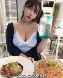 Ggu.bbu Cute Brown Eyes Korean Small Breasts Influencer