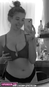 Lynntoria Big Tits Blonde Big Ass Big Tits Blonde Green Eyes