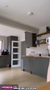 Astrid Wett Petite Blonde Female Caucasian Content Creator