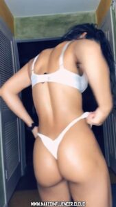 Bronze Goddess Influencer Female Medium Ass Blue Eyes