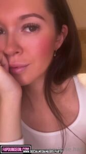 Rose Hart Green Eyes Babe Curvy Body Gorgeous Tits Huge Ass