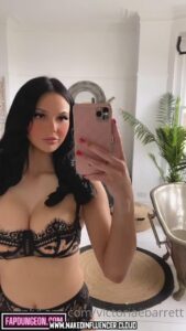 Victoria Barrett Brunette Actress Big Breasts Caucasian