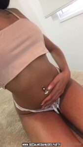 Sweetie Maize Bisexual Influencer Showing Pussy Horny